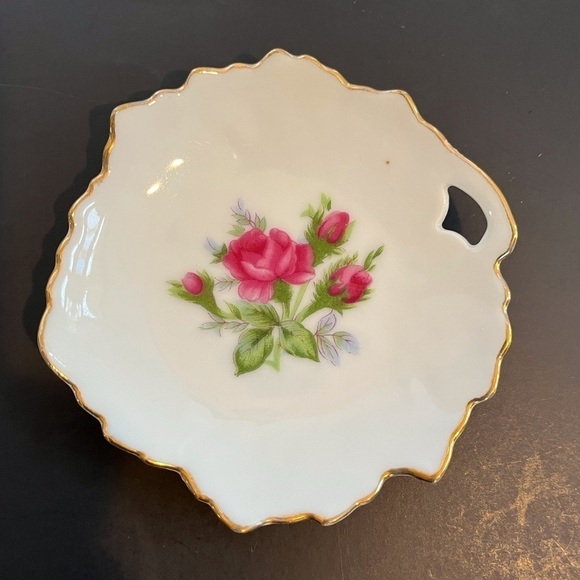 Leaf Shaped Trinket Dishes Floral Motif - Picture 2 of 7